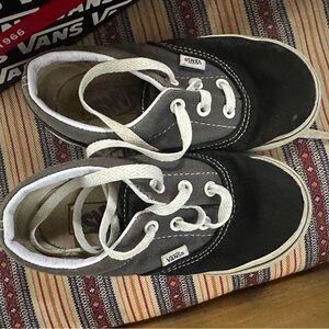 Vans Toddler Black/Pewter Sneakers size 7.5